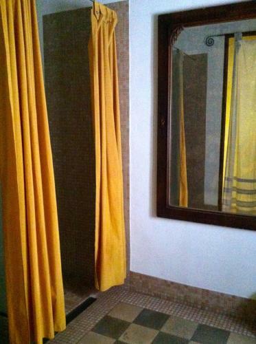 Hostal Casa De Hu�spedes Vara De Rey