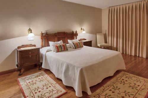 Apartamentos La Casona De La Roza