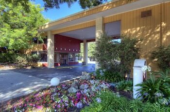 Hotel County Inn
