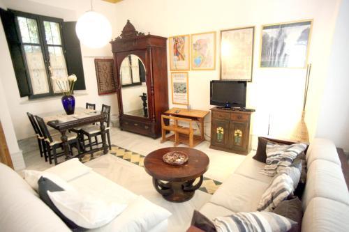 Apartamentos Pilatos King's Inn