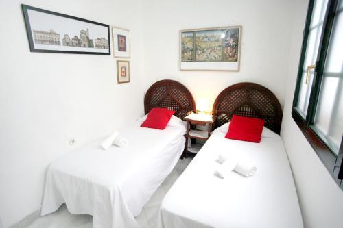 Apartamentos Pilatos King's Inn