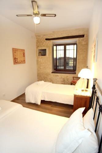 Apartamentos Pilatos King's Inn