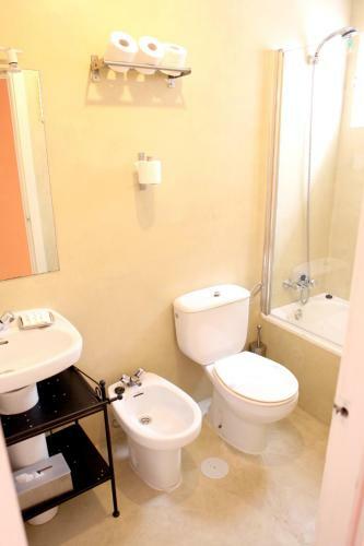 Apartamentos Pilatos King's Inn