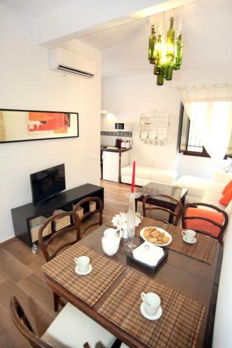 Apartamentos Pilatos King's Inn