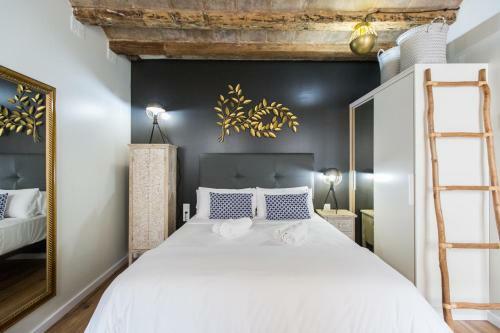 Apartamento En Ferran By The Streets