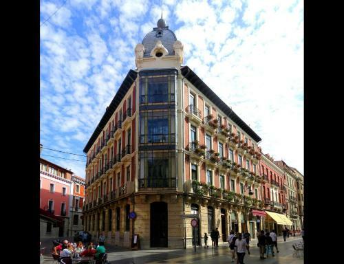 Leon Hostel