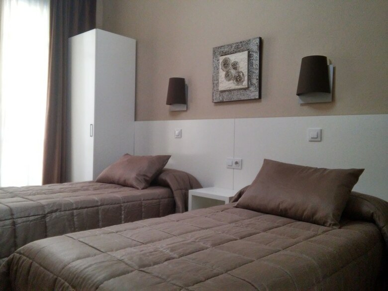 Hostal Lesseps