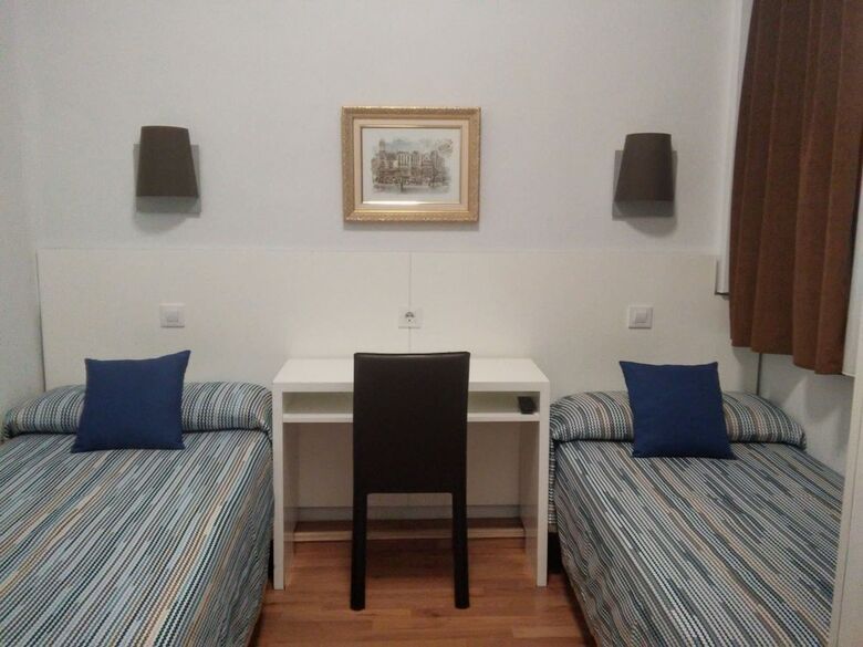 Hostal Lesseps