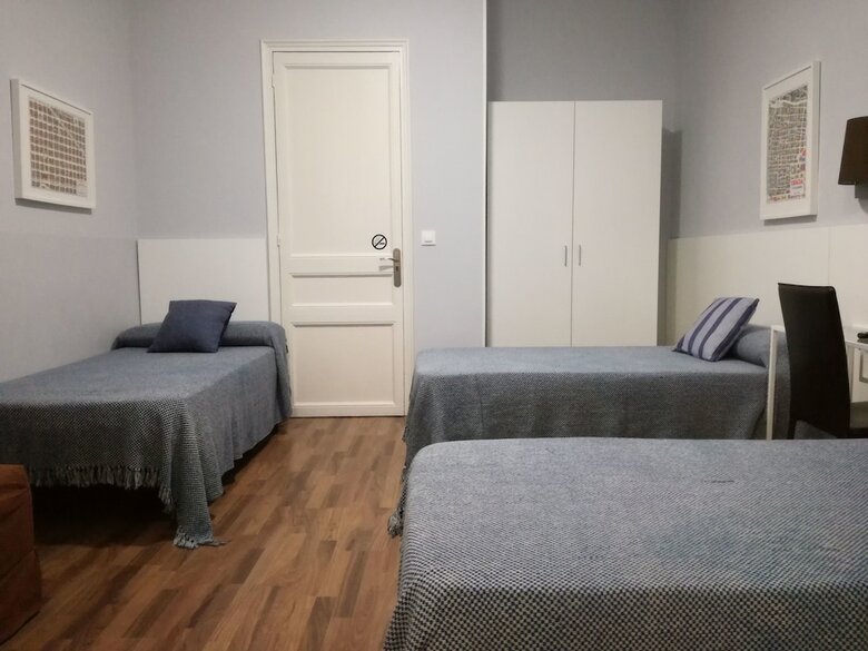 Hostal Lesseps