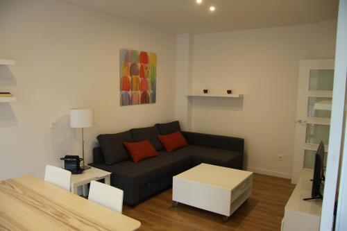 Apartamentos Hiedra Y Tapiner�a Mercado Central