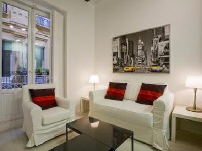 Apartamentos Hiedra Y Tapiner�a Mercado Central
