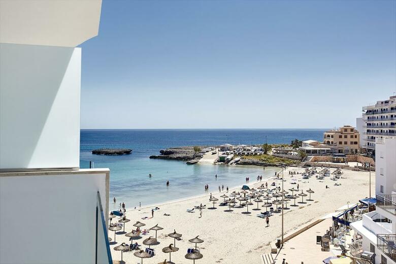 Universal Hotel Perla