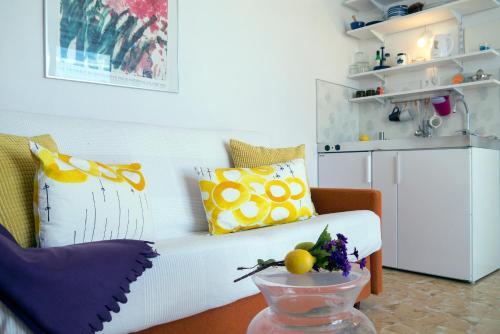 Olivia Apartment