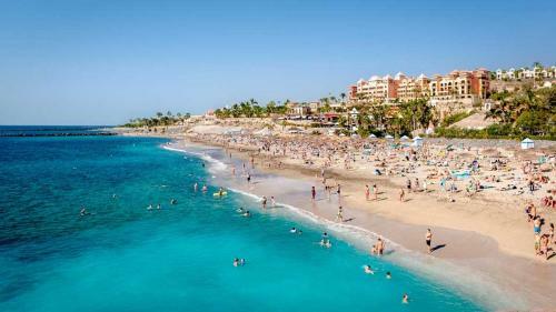 Magnific Las Americas View Apartment