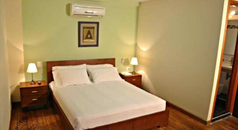 Hotel Lee