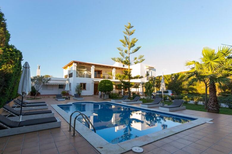Villa Wicker