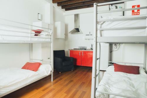 Albergue Granada Inn Backpackers