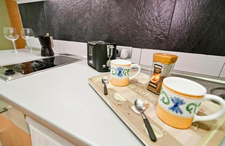 Gran Via Studio Apartments