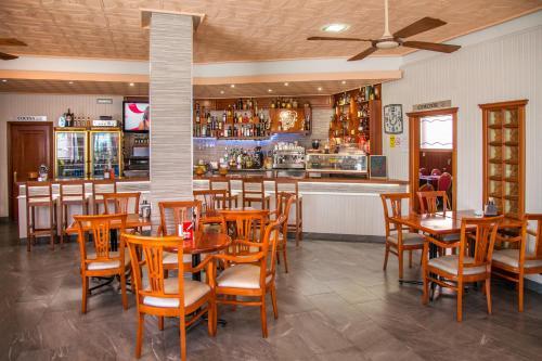 Hostal Pension Restaurante Cant�brico