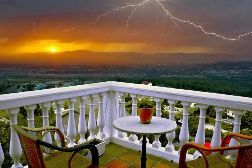 Hotel El Balcon De Las Nieves