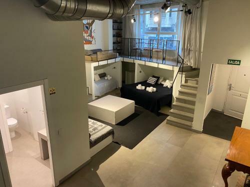 Lodge Chvictoria Loft May 13
