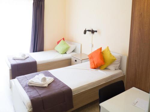 Mavina Hotel & Apartments