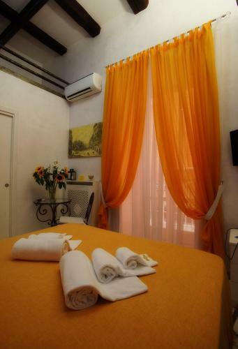 Le Vie Di Napoli B&B