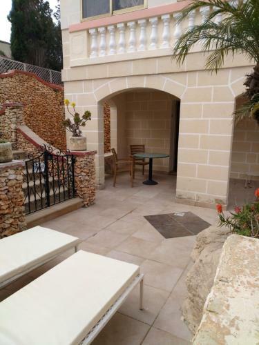 Santa Maria Villa Apartments