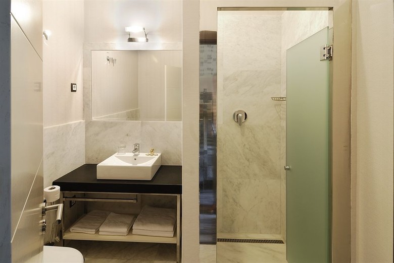 Hostal Alhambra Suites