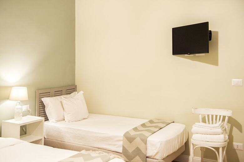 Hostal La Piazzetta Rooms