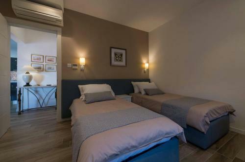 Four Seasons Apartment 9