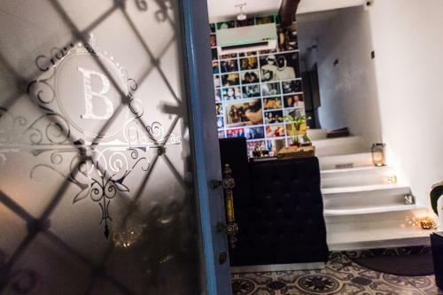 Hostal Backstage Boutique Townhouse