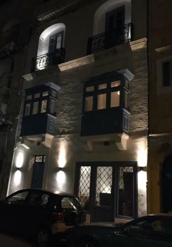 Hostal Backstage Boutique Townhouse