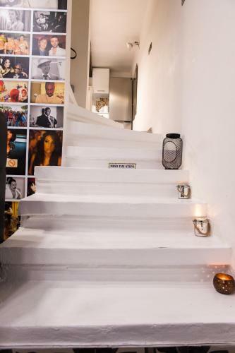 Hostal Backstage Boutique Townhouse