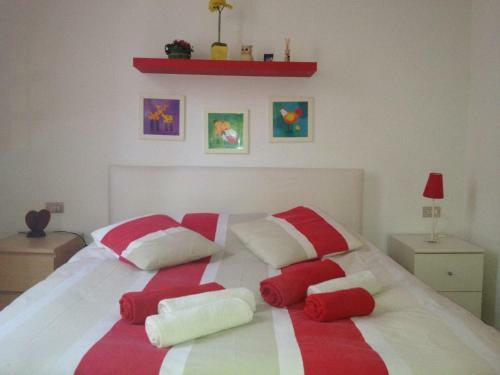 Apartment With Garden