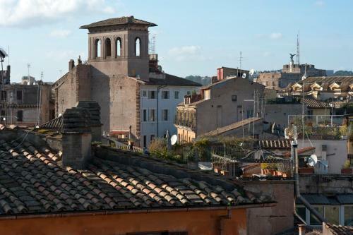 Hostal La Mongolfiera Rooms In Navona