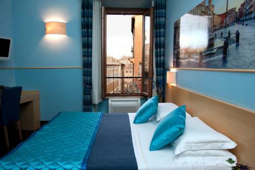 Hostal La Mongolfiera Rooms In Navona