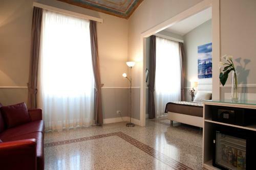 Hostal La Mongolfiera Rooms In Navona
