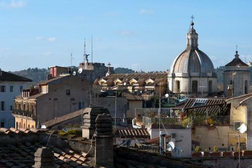 Hostal La Mongolfiera Rooms In Navona