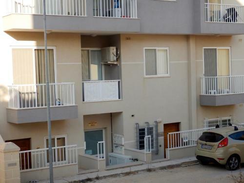 Montevale Apartment