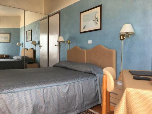 Hotel Universo