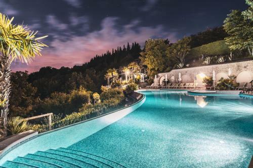 Hotel Madrigale - The Panoramic Resort