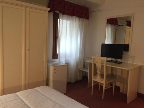 Hostal Guest House Al Milion