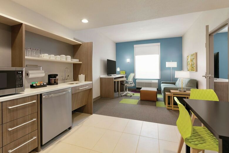 Hotel Econolodge (formerly Rodeway Inn)