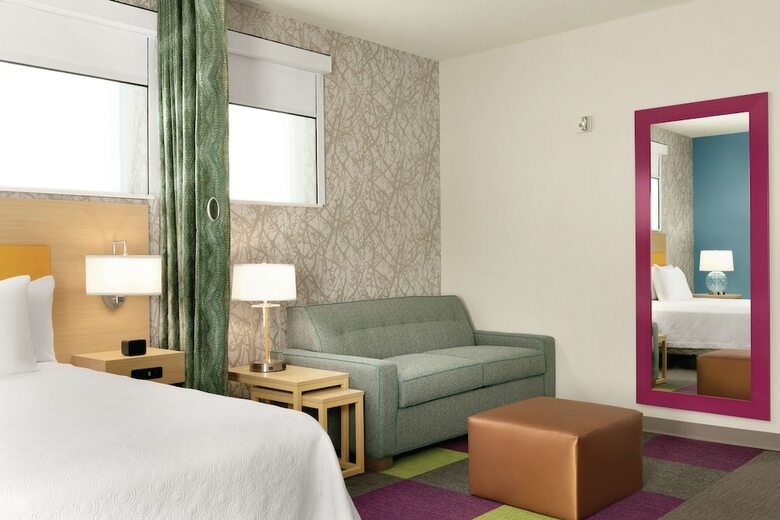 Hotel Econolodge (formerly Rodeway Inn)