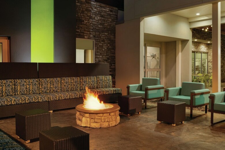 Hotel Econolodge (formerly Rodeway Inn)