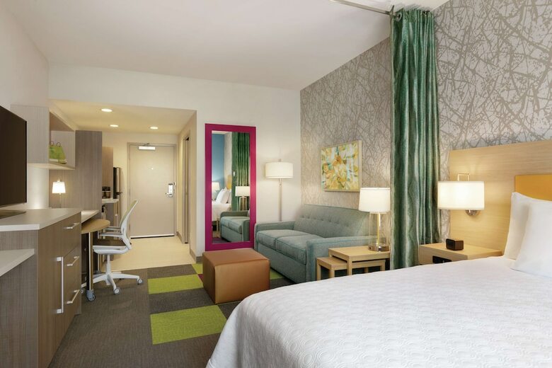 Hotel Econolodge (formerly Rodeway Inn)