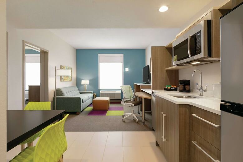 Hotel Econolodge (formerly Rodeway Inn)