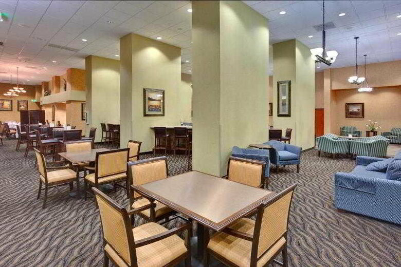 Hotel Holiday Inn & Suites