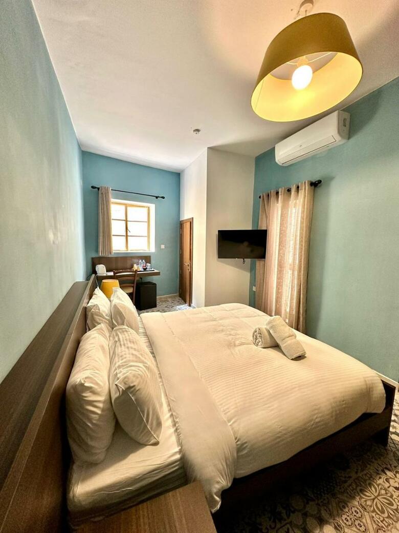 Hostal My Travel House